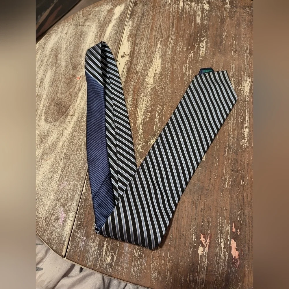 Tommy Hilfiger Blue‎ striped tie 100% silk